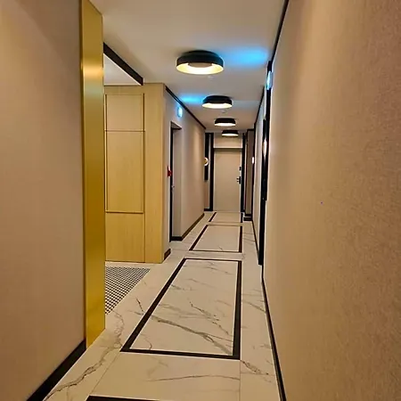 Hotel Metropolis Old Town
