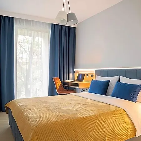 Hotel Metropolis Old Town 4*